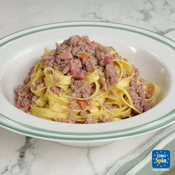 Tagliatelle ragù e pancetta